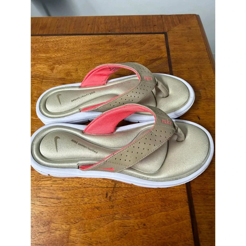 Nike Womens Size 8 Tan Pink Comfort Footbed Flip Flop Sandals Sporty Thong 1701